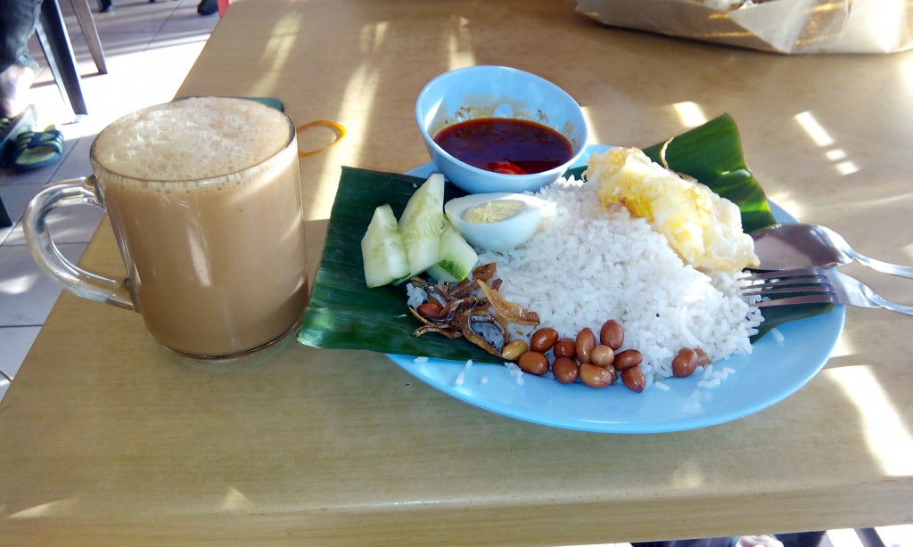 Teh TarikとNasi Lemak